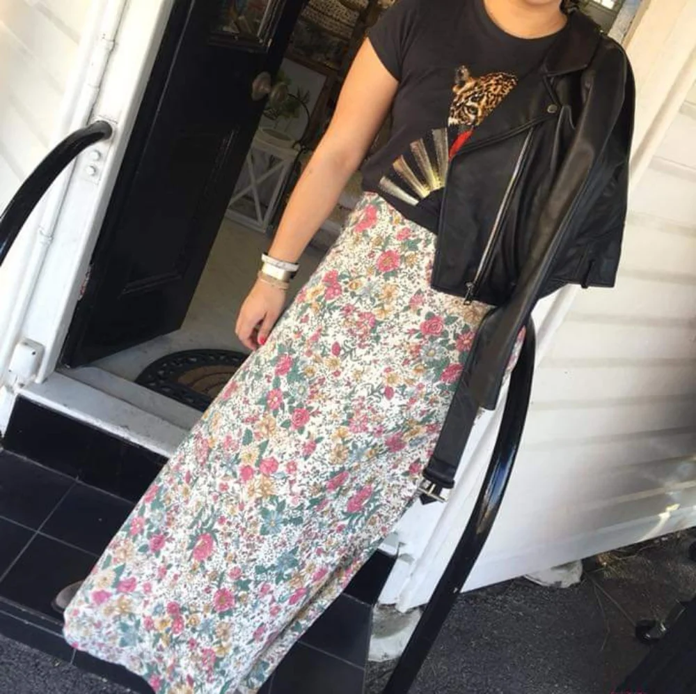 AUGUSTE THE LABEL Spring Rose Wylde Floral High Waisted Maxi Skirt - Picture 4 of 16